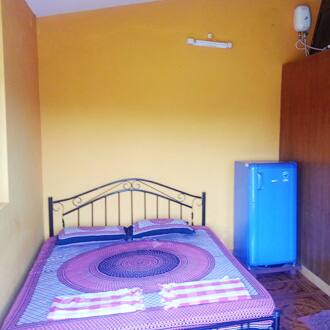 The Yellow House by Sizzling Hotels, Goa 2